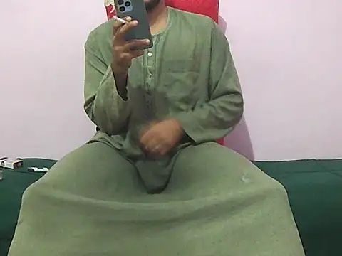 Snapshot of foxsanSs chatting on 13, 12, 2025 foxsanSs online show from 13, 12, 2025