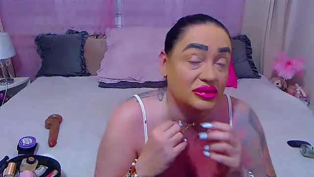 BustyVicky online show from 2, 10, 2025