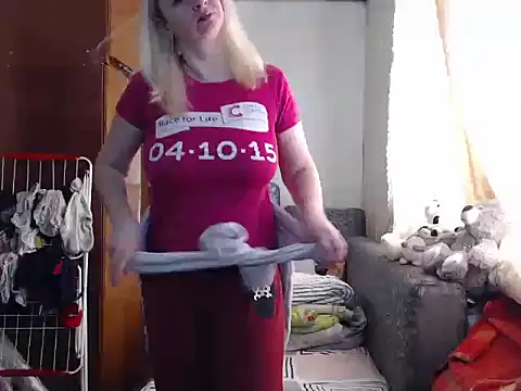 Snapshot of BustyBlond chatting on 12, 2, 2025 BustyBlond online show from 12, 2, 2025