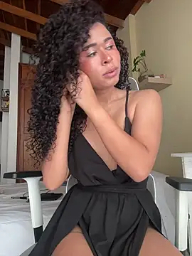 Snapshot of GabriSaenz chatting on 6, 4, 2026 GabriSaenz online show from 6, 4, 2026