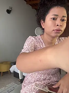 Snapshot of GabriSaenz chatting on 7, 4, 2026 GabriSaenz online show from 7, 4, 2026