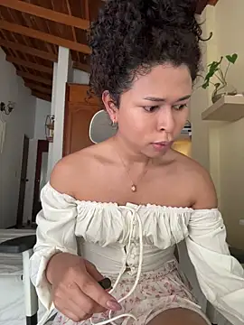 Snapshot of GabriSaenz chatting on 11, 4, 2026 GabriSaenz online show from 11, 4, 2026