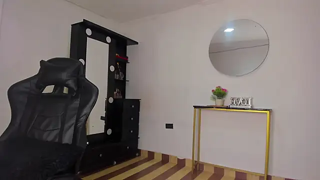 Emattaylor online show from 30, 11, 2025