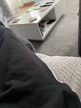 Snapshot of Furdale chatting on 28, 10, 2025 Furdale online show from 28, 10, 2025