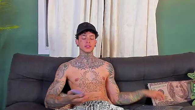 Snapshot of Aron_ford chatting on 12, 3, 2026 Aron ford online show from 12, 3, 2026