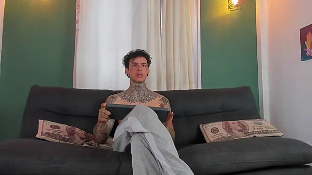 Snapshot of Aron_ford chatting on 18, 3, 2026 Aron ford online show from 18, 3, 2026