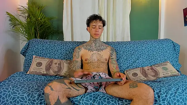 Snapshot of Aron_ford chatting on 17, 4, 2026 Aron ford online show from 17, 4, 2026