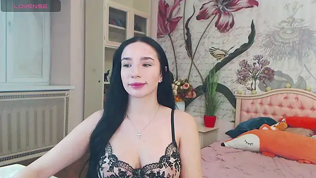 AliciaBow online show from 7, 12, 2024