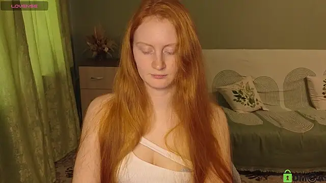 Snapshot of astoria_ross_ chatting on 25, 5, 2026 astoria ross online show from 25, 5, 2026