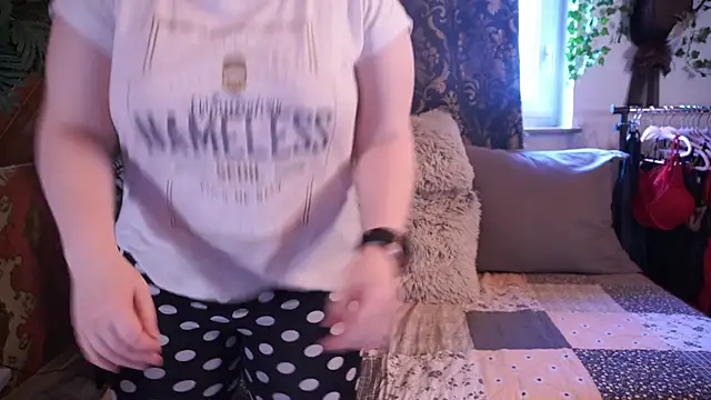 Snapshot of TessaWinter chatting on 28, 1, 2025 TessaWinter online show from 28, 1, 2025