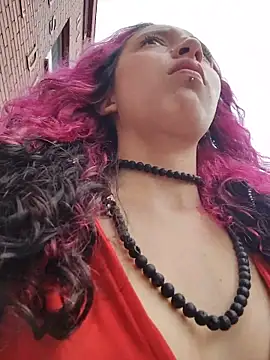  Laary online show from 5, 11, 2025