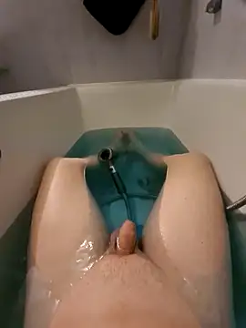 Snapshot of toeloverlive chatting on 5, 4, 2026 toeloverlive online show from 5, 4, 2026