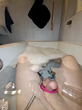 Snapshot of toeloverlive chatting on 9, 4, 2026 toeloverlive online show from 9, 4, 2026