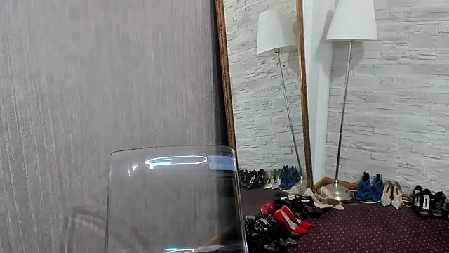 ElisaBaxter online show from 4, 3, 2025