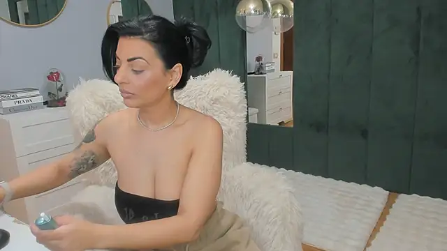 ElisaBaxter online show from 15, 1, 2026