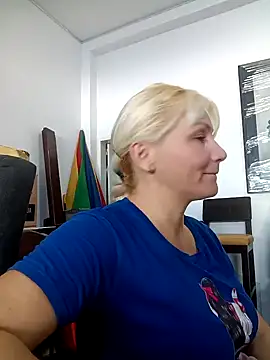 Snapshot of Nicolle_Milf chatting on 30, 12, 2024 Nicolle Milf online show from 30, 12, 2024