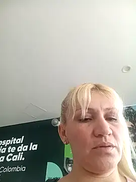 Snapshot of Nicolle_Milf chatting on 13, 1, 2025 Nicolle Milf online show from 13, 1, 2025