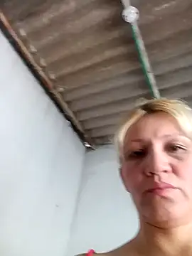 Snapshot of Nicolle_Milf chatting on 11, 3, 2025 Nicolle Milf online show from 11, 3, 2025