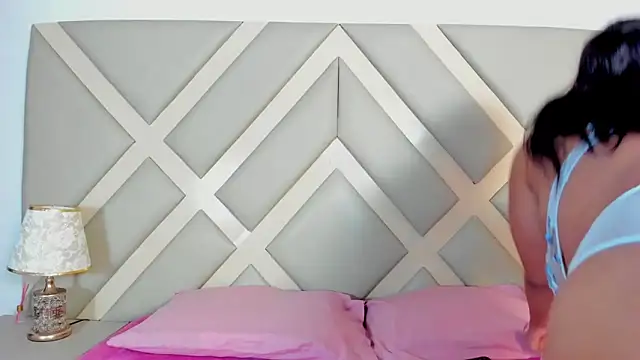 Snapshot of SSCARLETH_ chatting on 19, 2, 2025 SSCARLETH  online show from 19, 2, 2025