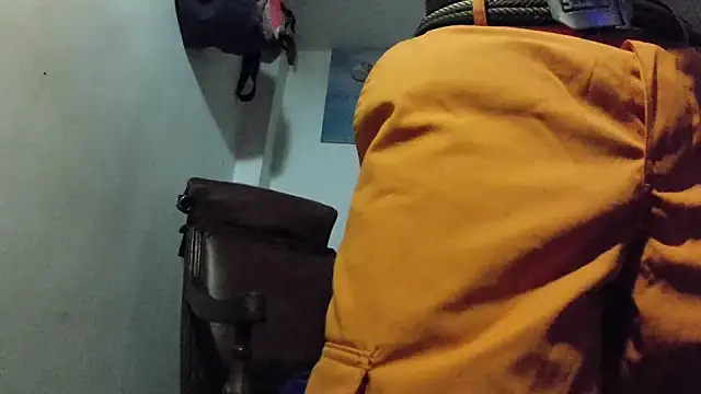 Snapshot of crazylatinguyy chatting on 17, 11, 2025 crazylatinguyy online show from 17, 11, 2025