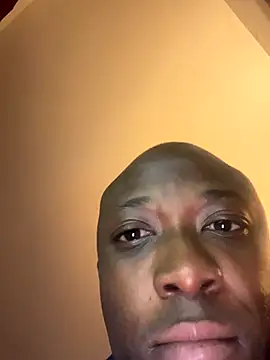 Snapshot of KingB8r chatting on 11, 10, 2025 KingB8r online show from 11, 10, 2025