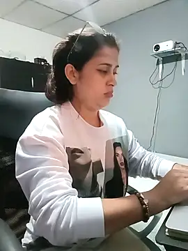 Latina sexy1 online show from 21, 2, 2025