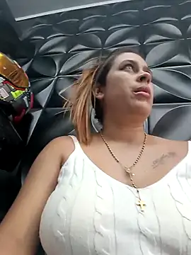 Snapshot of Latina_sexy1 chatting on 20, 4, 2026 Latina sexy1 online show from 20, 4, 2026