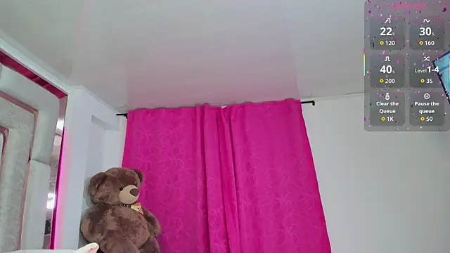 Snapshot of kimjonnes01 chatting on 10, 1, 2026 kimjonnes01 online show from 10, 1, 2026