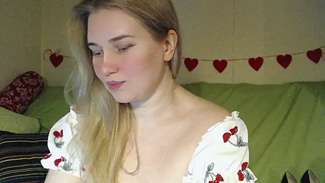 mmmPinUpGirl online show from 15, 2, 2026