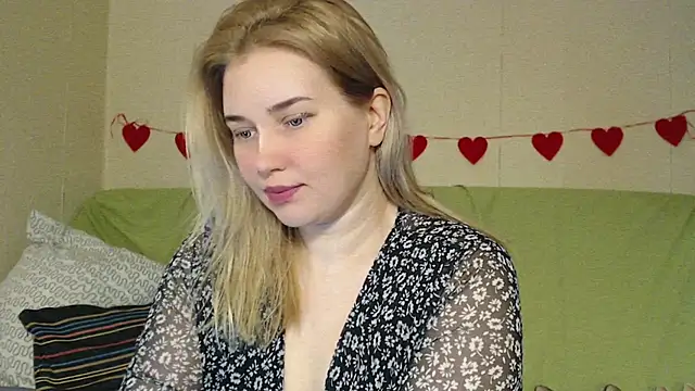 Snapshot of mmmPinUpGirl chatting on 30, 4, 2026 mmmPinUpGirl online show from 30, 4, 2026