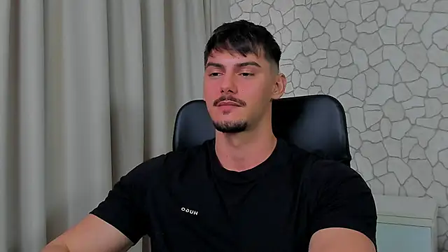 Snapshot of ClintMasters chatting on 4, 2, 2025 ClintMasters online show from 4, 2, 2025