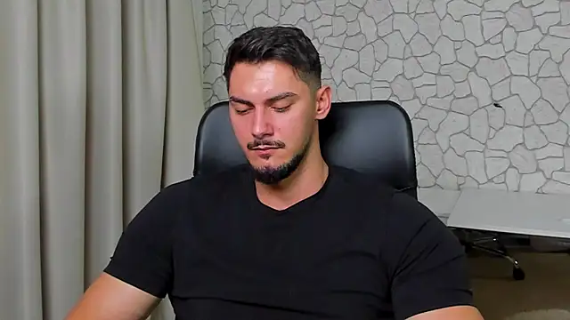 Snapshot of ClintMasters chatting on 3, 11, 2025 ClintMasters online show from 3, 11, 2025