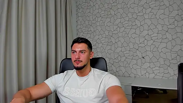 Snapshot of ClintMasters chatting on 4, 11, 2025 ClintMasters online show from 4, 11, 2025