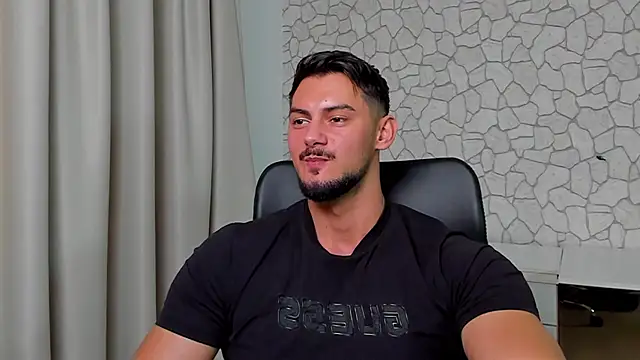 Snapshot of ClintMasters chatting on 15, 11, 2025 ClintMasters online show from 15, 11, 2025