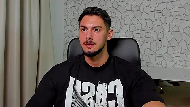 Snapshot of ClintMasters chatting on 18, 11, 2025 ClintMasters online show from 18, 11, 2025