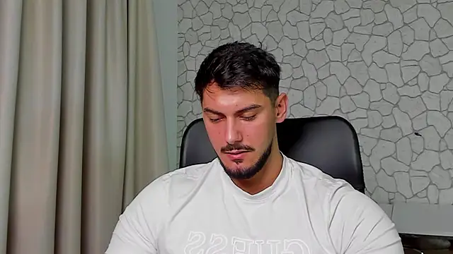 Snapshot of ClintMasters chatting on 4, 12, 2025 ClintMasters online show from 4, 12, 2025