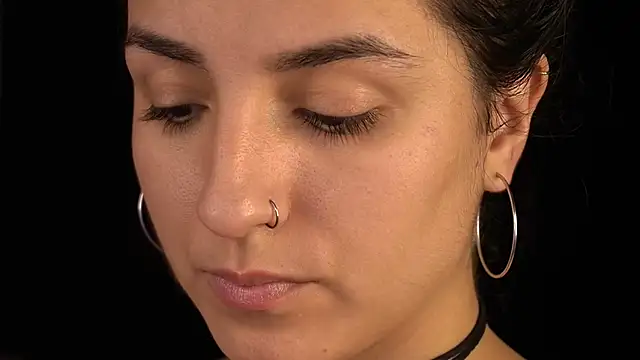 Daphne Moss online show from 5, 1, 2025