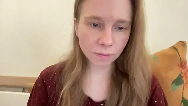 SweetLucy96 online show from 28, 2, 2025