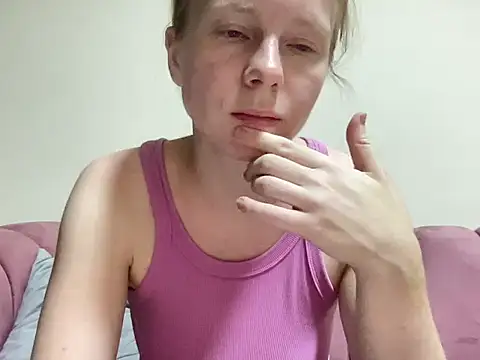 SweetLucy96 online show from 8, 9, 2025