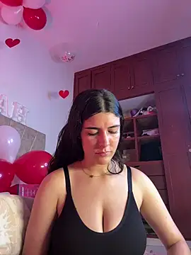 Snapshot of _Niah_ chatting on 14, 2, 2025 Niah online show from 14, 2, 2025