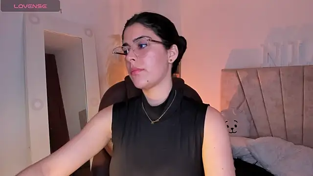 Snapshot of _Niah_ chatting on 1, 3, 2025 Niah online show from 1, 3, 2025