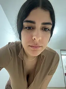 Snapshot of _Niah_ chatting on 25, 10, 2025 Niah online show from 25, 10, 2025