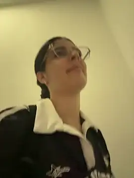  Niah  online show from 6, 1, 2026