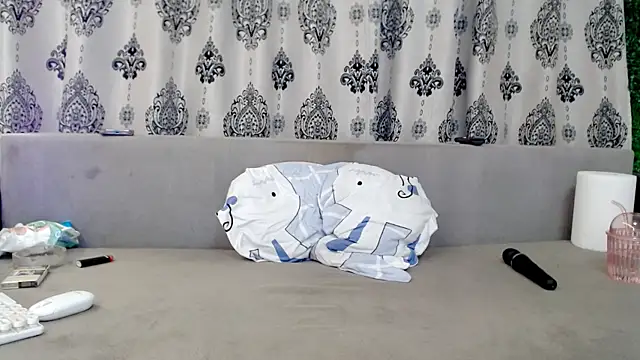 Snapshot of sweetdaiana23 chatting on 17, 4, 2026 sweetdaiana23 online show from 17, 4, 2026