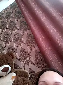 Snapshot of LeilaSaint chatting on 28, 10, 2025 LeilaSaint online show from 28, 10, 2025