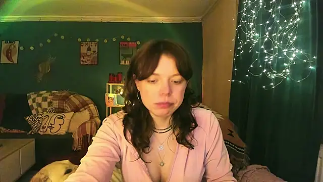 Snapshot of ClancyMorissey chatting on 18, 4, 2026 ClancyMorissey online show from 18, 4, 2026