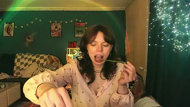 Snapshot of ClancyMorissey chatting on 10, 5, 2026 ClancyMorissey online show from 10, 5, 2026