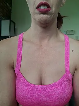 Adrina Drake online show from 17, 9, 2025