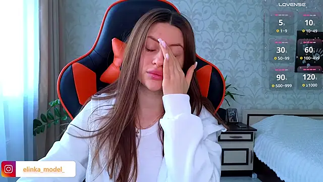 Snapshot of Elishka_ chatting on 6, 4, 2026 Elishka online show from 6, 4, 2026