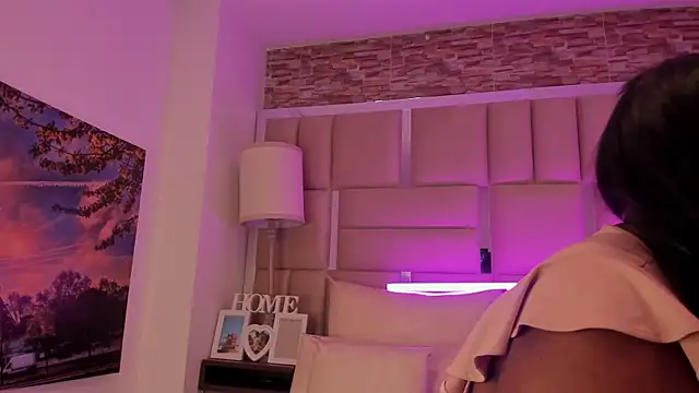 ShaniaBrownn online show from 25, 2, 2026